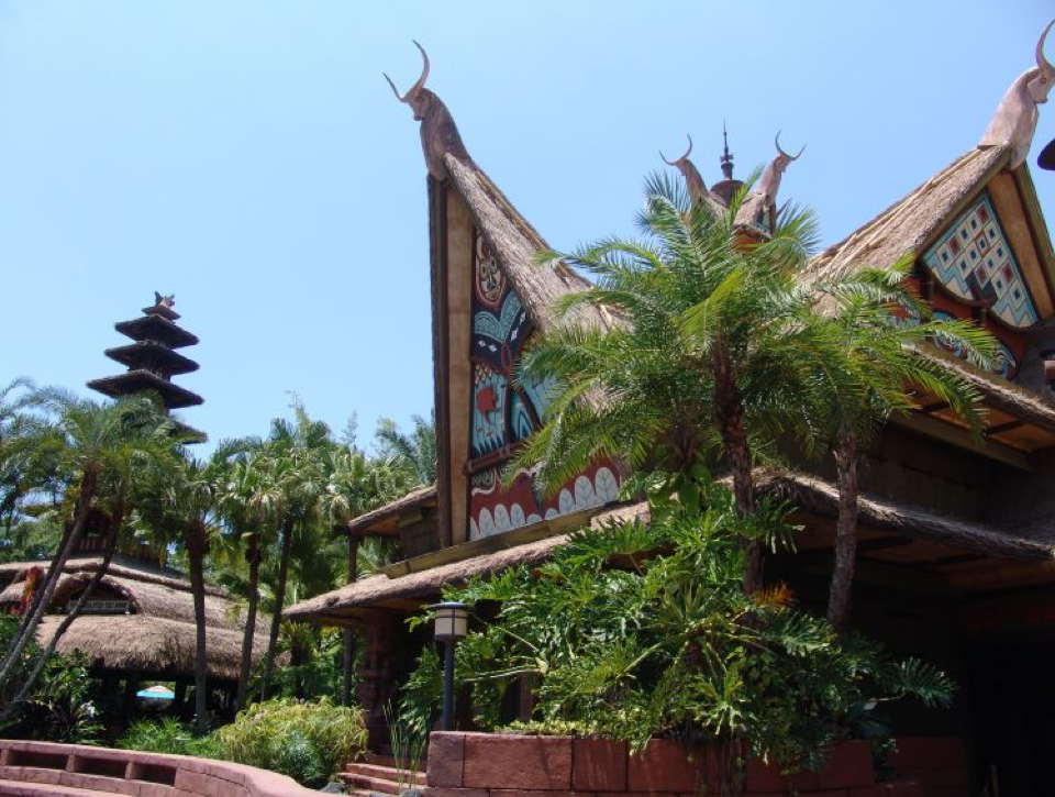 Please Do Not Overlook Walt Disney's Enchanted Tiki Room Dare to Compare Series: The North American Lodge Resorts - The Lobbies & Pools! tiki2 